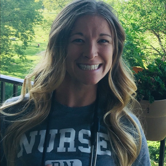 Meet your Posher, Heather - Picture 1 of 1